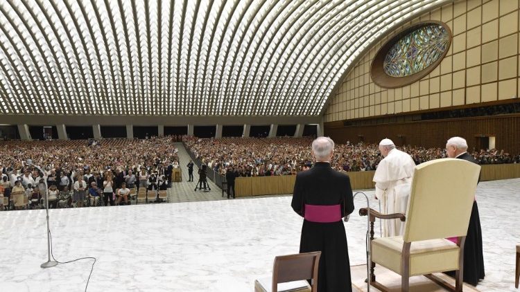 Pope at Audience: Old age ‘fruitful time to bear witness to Christ’